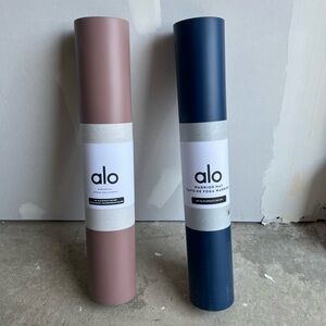 ALO Yoga Warrior Mat in Blue and Pink